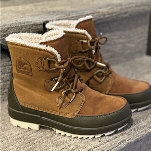 Sorel Tivoli Waterproof boots size 8
